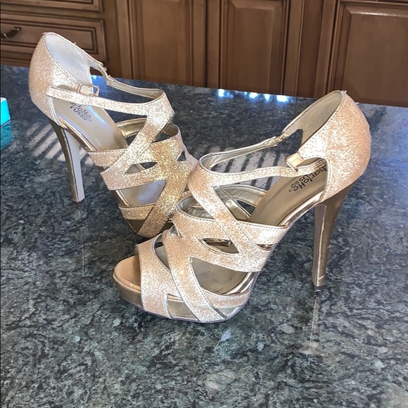 Charlotte Russe Gold Glitter heels - Picture 1 of 3